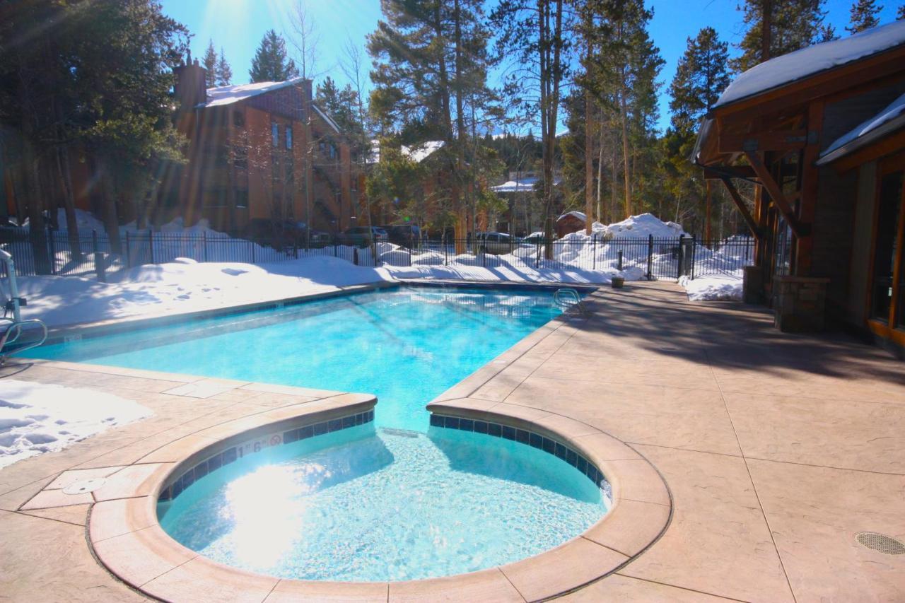 Pinecreek #F - 3 Bedroom - Close To Town - Shuttle To Slopes - Pool And Hot Tub Access 브레켄리지 외부 사진