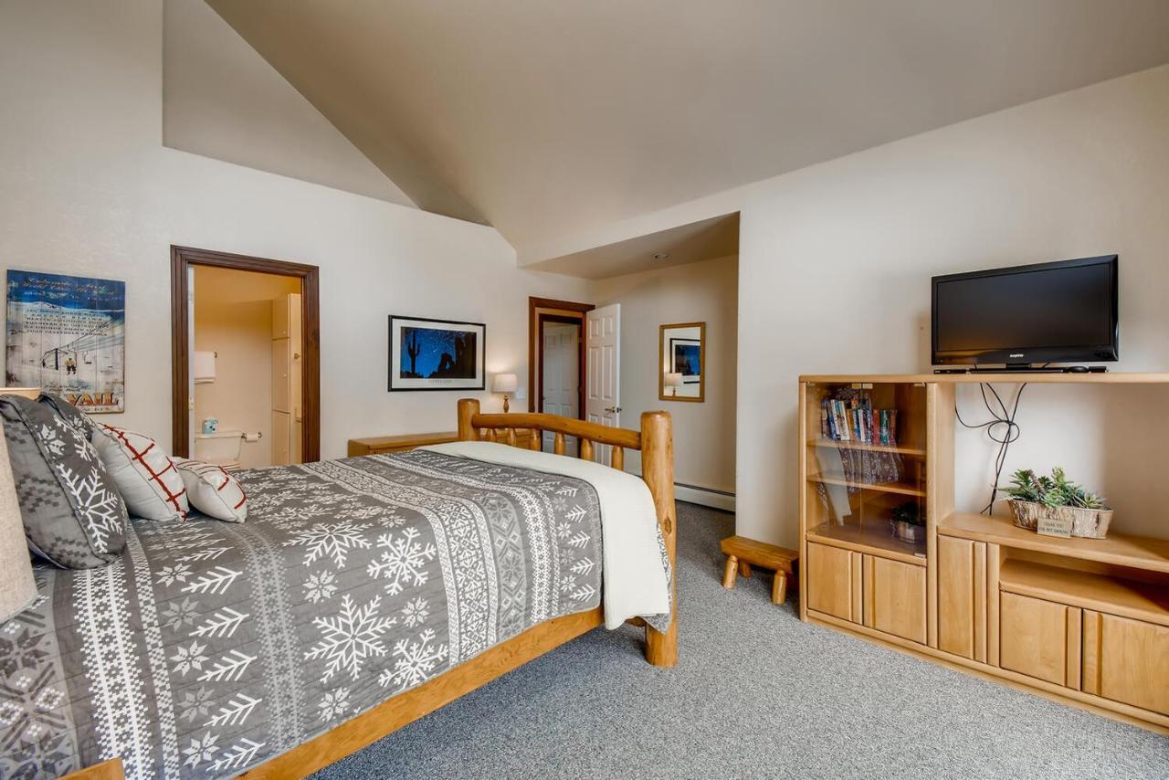 Pinecreek #F - 3 Bedroom - Close To Town - Shuttle To Slopes - Pool And Hot Tub Access 브레켄리지 외부 사진